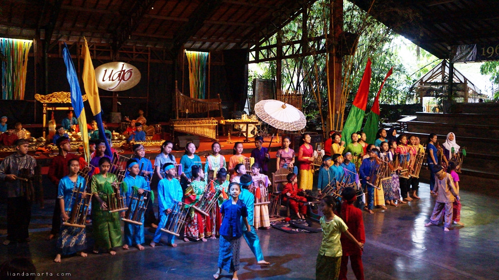 Saung Angklung Udjo Bandung