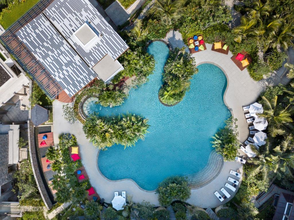 Swimming pool in Bedroom di Pullman Ciawi Vimala Hills Resort (Foto: doc booking.com)