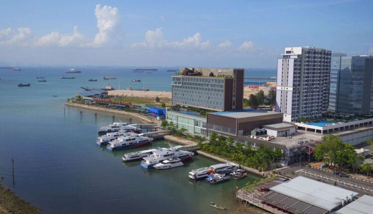 Pemandangan-Arah-Laut-Kawasan-Pelabuhan-Harbour-Bay