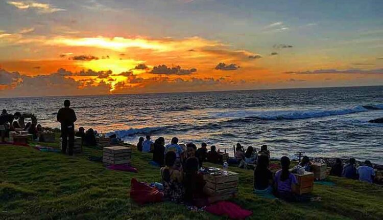 The Beach Love atau Pantai Cinta Kedungu