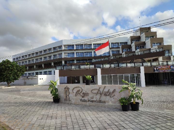 Hotel Raja di Kuta Mandalaika, Lombok, NTB. TEMPO | Supriyantho Khafid