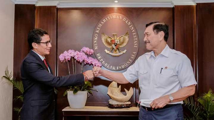 Menteri Pariwisata dan Ekonomi Kreatif Sandiaga Uno bersama Menteri Koordinator Bidang Kemaritiman dan Investasi Luhut Binsar Pandjaitan membahas skema travel bubble hingga Holding BUMN Pariwisata di kantor Kemenko Marves, Jakarta Pusat, Selasa, 18 Januari 2022. Foto: Istimewa