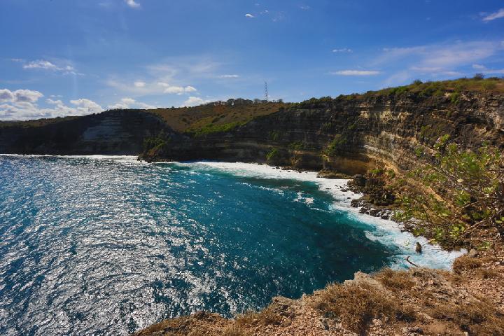 Pemandangan di Tanjung Ringgit (Sumber: indonesia.travel)