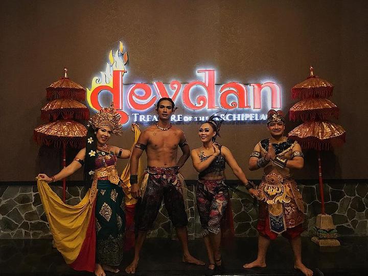 Teater Devdan Show di Nusa Dua (Sumber: Instagram @devdanshow)