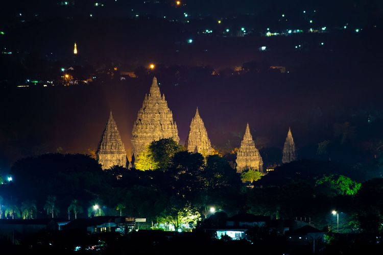 Candi Prambanan.(KOMPAS.com/ANGGARA WIKAN PRASETYA)