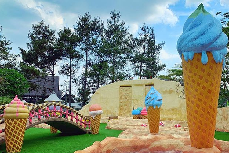 Tempat wisata Lembang Wonderland yang memiliki banyak spot Instagramable.(dok. Instagram Lembang Wonderland)   