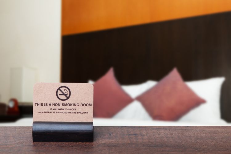 Ilustrasi non-smoking room di hotel(Shutterstock/JC_STOCKPHOTO)