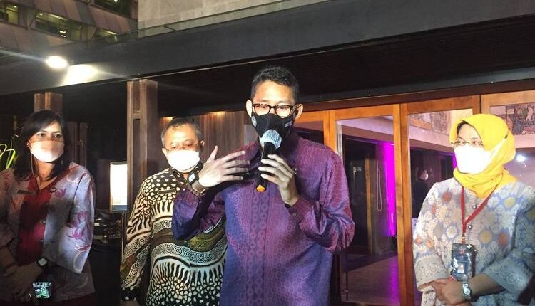 Menteri Pariwisata dan Ekonomi Kreatif, Sandiaga Uno dalam acara Launching Side Events G20 di Hotel Indonesia Kempinski, Jakarta, Rabu malam (20/4/2022)(KOMPAS.com/WASTI SAMARIA SIMANGUNSONG)