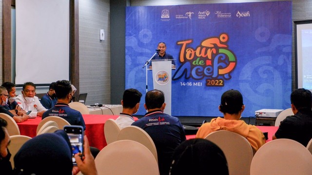 Kadisbudpar Aceh, Jamaluddin launching Tour de Aceh. Dok. Disbudpar  