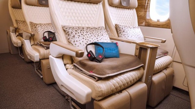 Fasilitas di kelas Ekonomi Premium Emirates. Foto: Emirates
