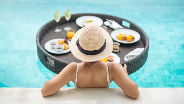 Ilustrasi floating breakfast. Foto: Jo Panuwat D/Shutterstock
