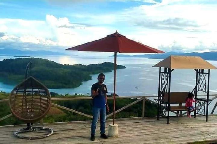 Pemandangan spot wisata baru, Puncak Pelistalai, di Negeri Kabobu, Kecamatan Seram Barat, Kabupaten Seram Bagian Barat (SBB). (ANTARA/HO-Warga)