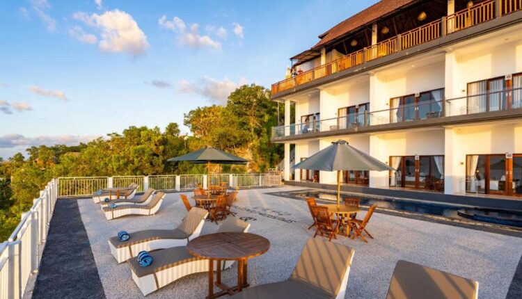 Samuh Ocean Sunset Hotel by WizZeLa