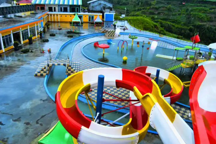 D'Qiano Hot Spring Water Park, Banjarnegara()
