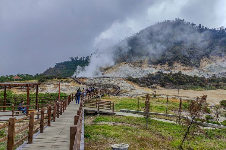 Ilustrasi Dieng, Kawah Sikidang 2021.(KOMPAS.com/ANGGARA WIKAN PRASETYA)