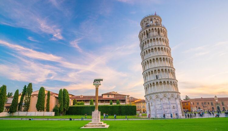 Menara Pisa di Italia.(SHUTTERSTOCK)