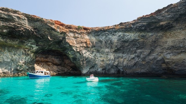 Pulau Comino di Malta. Foto: Evannovostro/Shutterstock