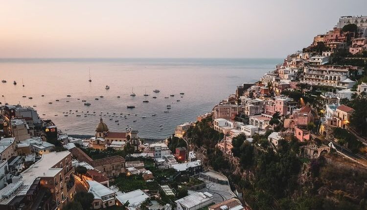 Ilustrasi Pantai Amalfi di Italia.(UNSPLASH/DIMITRY B)