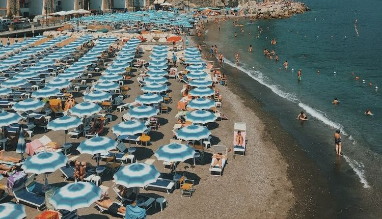 Ilustrasi Pantai Amalfi di Italia.(UNSPLASH/NELLIA KURME)