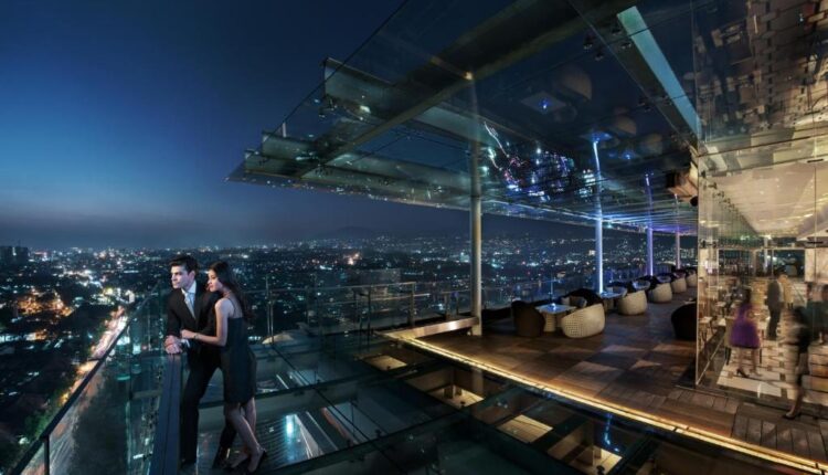 he Trans Luxury Hotel,