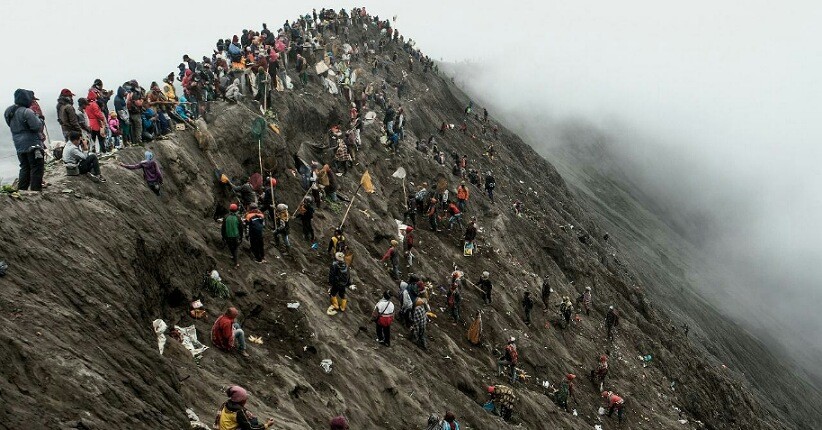 Keunikan Upacara Yadnya Kasada Suku Tengger Bromo (Foto : Kemenpar)
