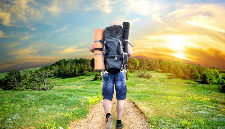 Ilustrasi Liburan Seru dan Hemat Ala Backpacker. Foto : azurbali.com)