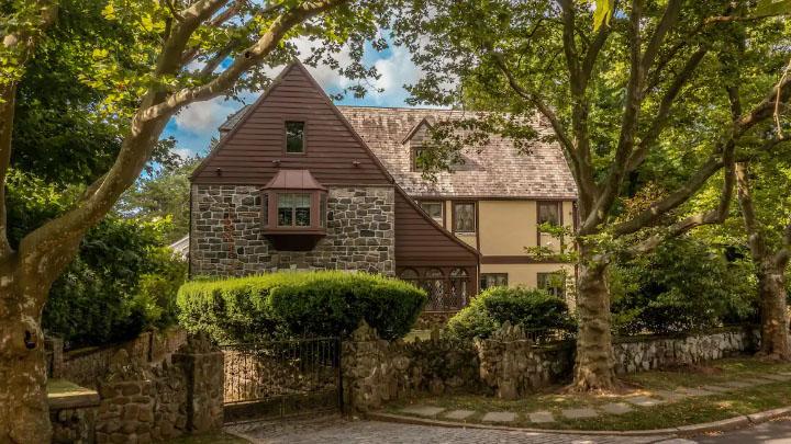 Mansion di film The Godfather (Airbnb)