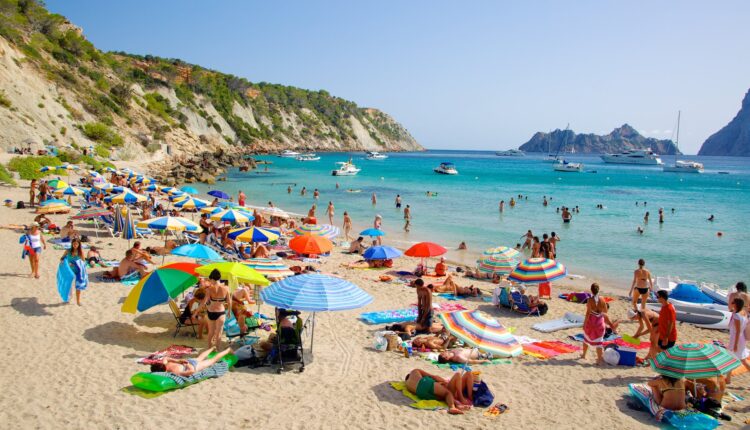 Pulau Ibiza ( Foto: doc Expedia)