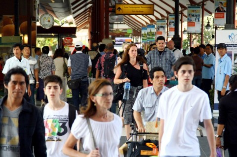 Ilustrasi turis asing di Bandara Ngurah Rai, Bali - - Foto: MI/ Panca Syurkani
