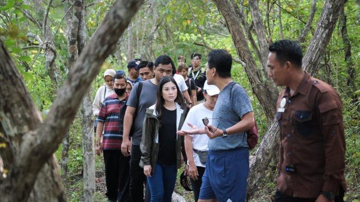 Wakil Menteri Pariwisata dan Ekonomi Kreatif, Angela Tanoesoedibjo, menegaskan komitmen Kemenparekraf untuk turut berperan aktif dalam upaya mengatasi isu perubahan iklim melalui pengembangan ekowisata sebagai salah satu atraksi pilihan wisatawan. (ist)