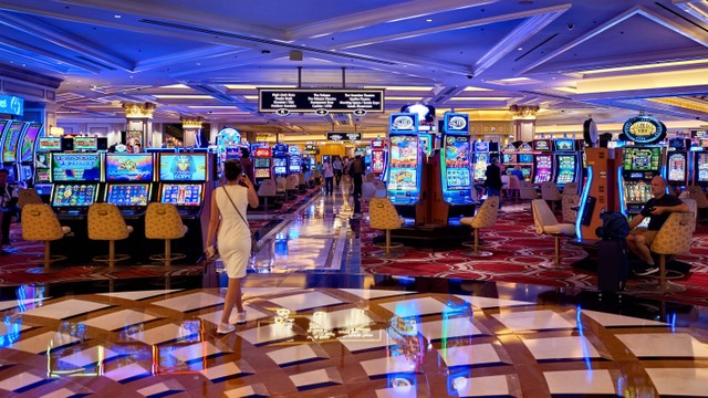 Mesin judi yang ada di Las Vegas. Foto: FrimuFilms/Shutterstock