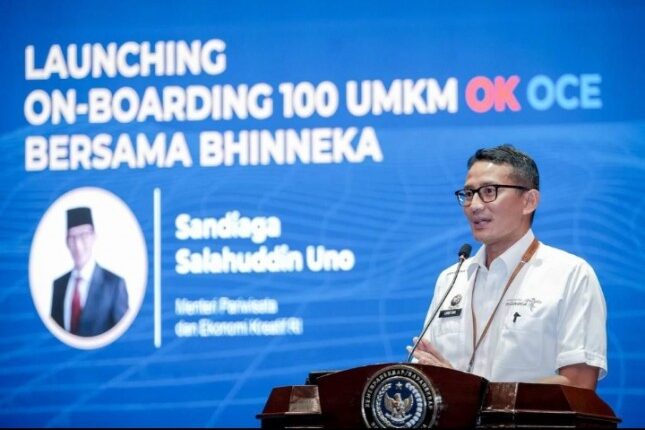 Menparekraf Sandiaga Uno dalam acara "peresmian 100 pelaku UMKM Onboarding di E-commerce Bhineka", Jakarta