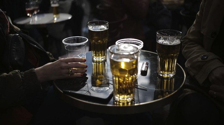 Foto: Ilustrasi Bir (AP/Lewis Joly)