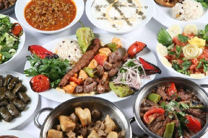 Hidangan di Mado Restaurant. Dok. Tourism Australia