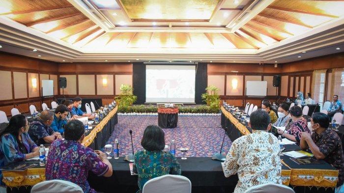 Penilaian BUMN CSR Award Artikel ini telah tayang di Tribun-Bali.com dengan judul BUMN CSR Award Kembali Digelar Tahun Ini, Tim Auditor Nilai Perhotelan di Bali, https://bali.tribunnews.com/2022/10/25/bumn-csr-award-kembali-digelar-tahun-ini-tim-auditor-nilai-perhotelan-di-bali. Penulis: Adrian Amurwonegoro | Editor: Harun Ar Rasyid