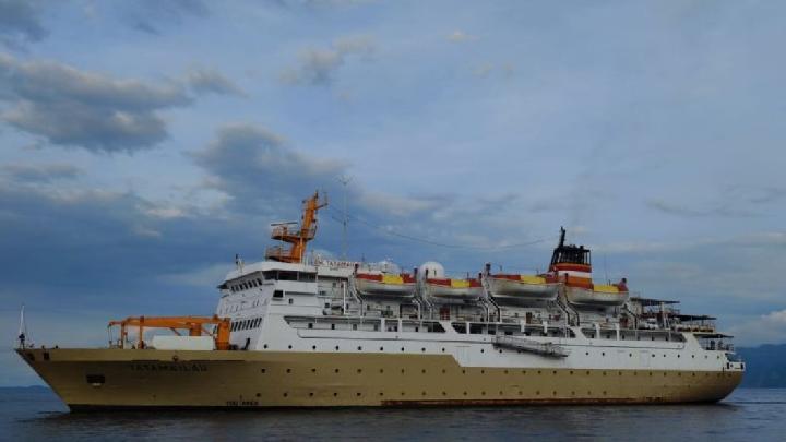 KM Tatamailau sebagai hotel terapung mendukung serta menyukseskan penyelenggaraan Sail Tidore 2022 di Kota Tidore, Maluku Utara, tanggal 24-29 November 2022. ANTARA/HO-Ditjen Perhubunan Laut, Kemenhub.