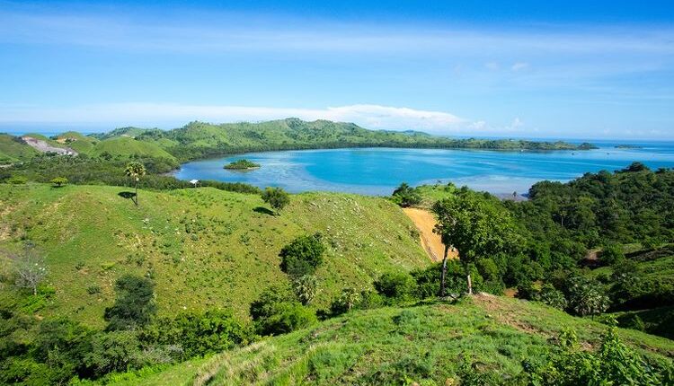 Ilustrasi Nusa Tenggara Timur - Bukit Cinta, Labuan Bajo.(SHUTTERSTOCK)