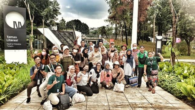 Walking Tour dengan pelaku ekonomi kreatif di Kawasan Pariwisata Urban Jakarta
