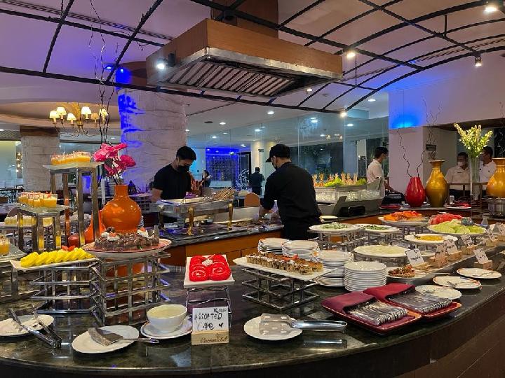 A Prosperous & Joyous Lunar new Year Buffet Dinner