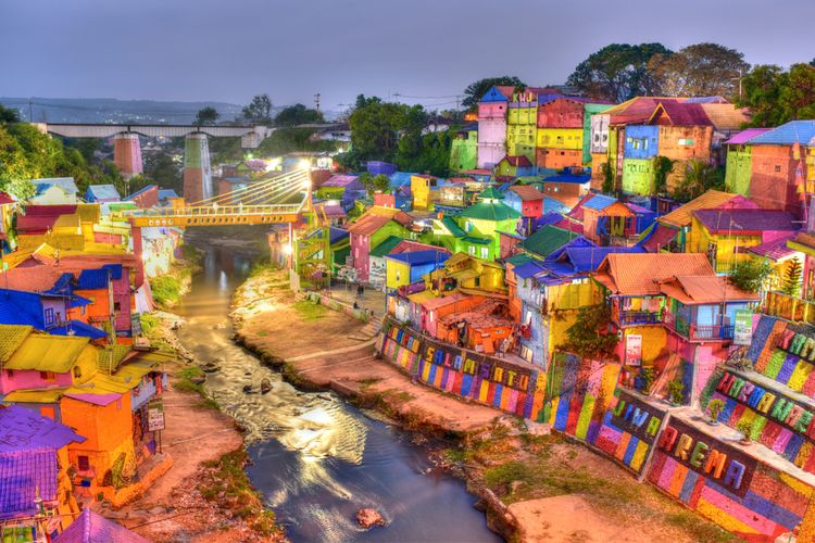 Ilustrasi Kampung Warna-warni Jodipan, Malang.(SHUTTERSTOCK/AKTURER)