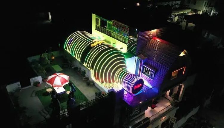 Ilustrasi Kabirbnb, penginapan berbentuk botol wine raksasa di India(Dok. Airbnb)