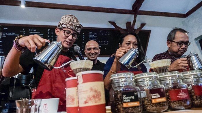 Menparekraf Sandiaga saat hadir di acara peluncuran "Wisata Kopi Kintamani" di Anomali Coffee Sanur, Bali, Minggu (1/1/2023) lalu. (ist)