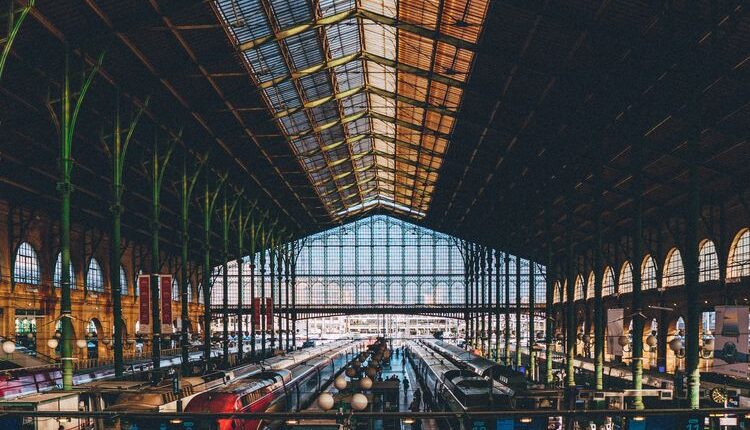 Ilustrasi Gare du Nord di Paris, Perancis.(UNSPLASH/Moiz K. Malik)