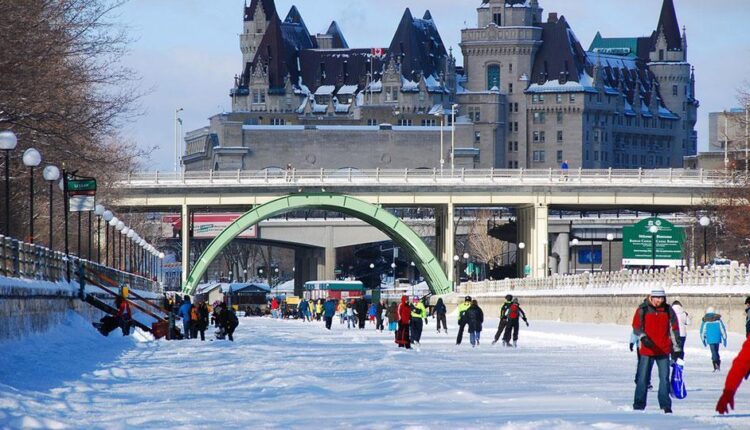 Rideau Canal Skateway di Kanada Foto: https://rideaucanalskateway.com/