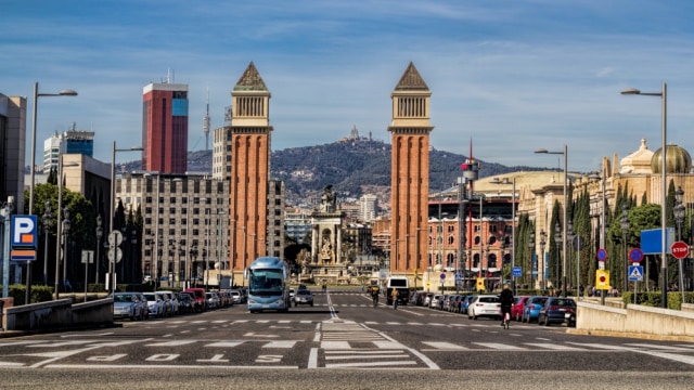 Jalanan menuju Plaza de Espana di Kota Barcelona Foto: Shutter Stock