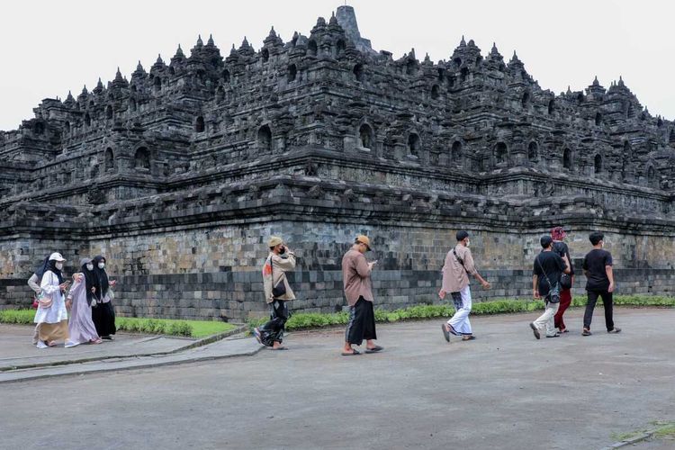 Suasana Candi Borobudur saat dikunjungi wisatawan.(Pemprov Jateng)