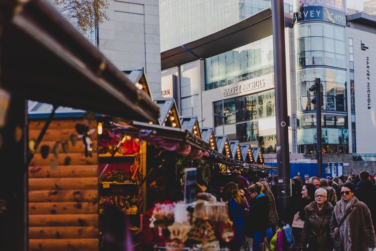 Christmas market atau pasar Natal di Manchester, Inggris.(Dok. Unsplash/Ali Johnson)