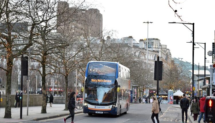 Ilustrasi kawasan Piccadilly di Manchester, Inggris.(Dok. Unsplash/Shishir Pandey)