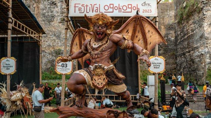 Sebagai ikon destinasi wisata seni, dan budaya nomor satu di Bali, Garuda Wisnu Kencana selalu membuktikan secara nyata dukungannya dalam pelestarian karya seni, dan budaya Bali dengan mengadakan event Pagelaran Ogoh Ogoh Kolosal secara berkesinambungan di setiap tahunnya. Pagelaran Ogoh Ogoh Kolosal yang diselenggarakan bertepatan dengan Liburan Hari Raya Idul Fitri ini, merupakan acara puncak sekaligus penutupan dari Festival Ogoh Ogoh GWK 2023 yang sudah berlangsung selama 1 bulan penuh.