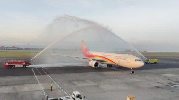 Maskapai Hong Kong Airlines kembali membuka rute Hongkong – Denpasar – Hongkong, untuk pertamakalinya setelah pandemi Covid-19 pada hari Senin 17 April 2023. Tambahan rute tersebut, semakin menambah konektivitas antara Hongkong dan Pulau Bali yang sebelumnya hanya dilayani oleh maskapai Cathay Pacific. Dalam penerbangan perdananya, penumpang Hong Kong Airlines disambut dengan seremonial water salute dan pengalungan bunga.